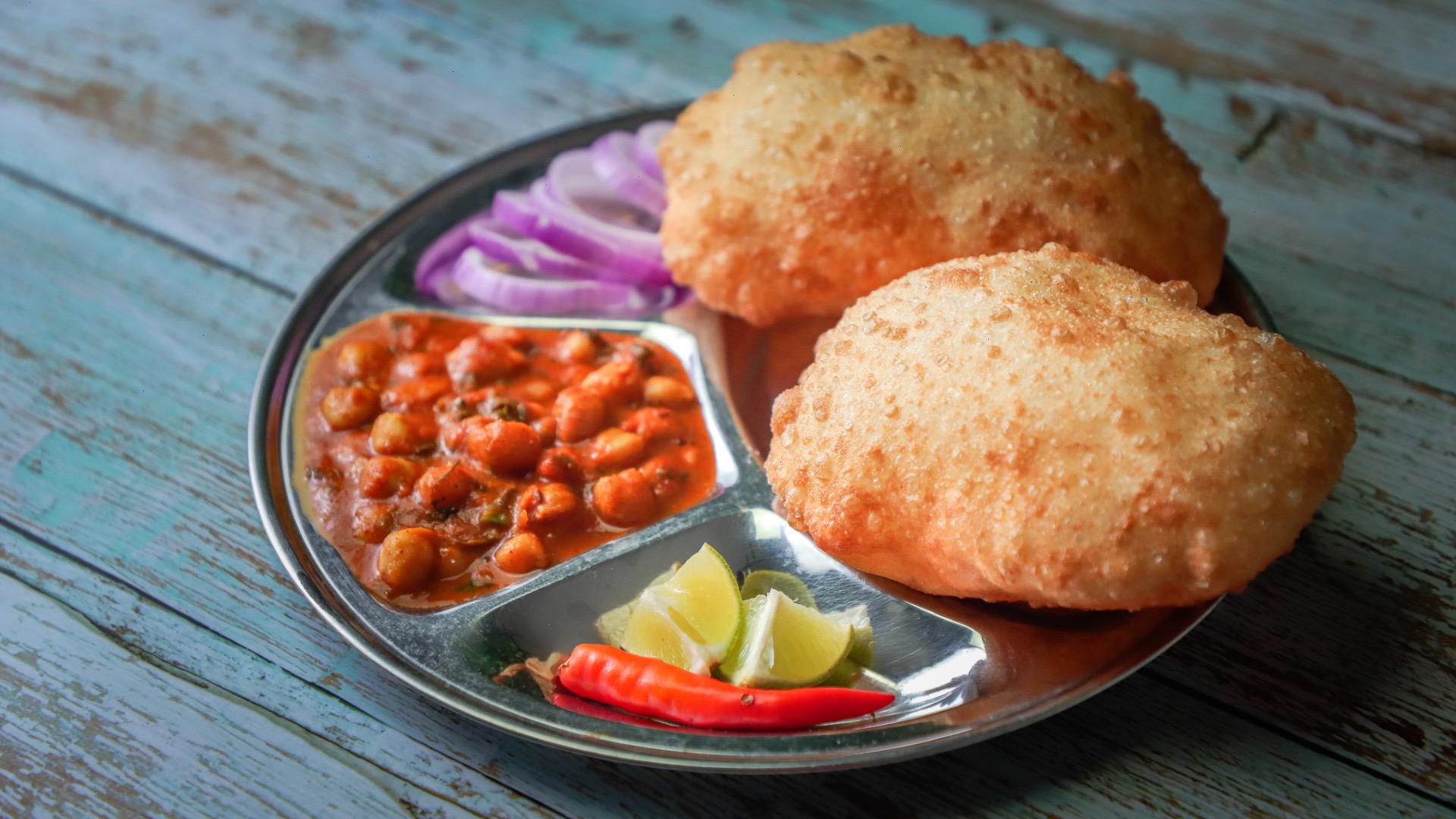Chole Bhature Yum Curry